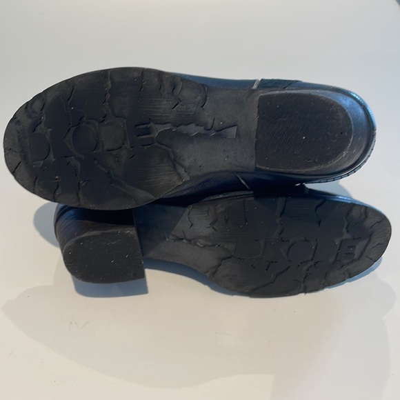 DCode Navy/silver distressed Leather Ankle Boot Made in Portugal - 39 (8.5) - Picture 12 of 13